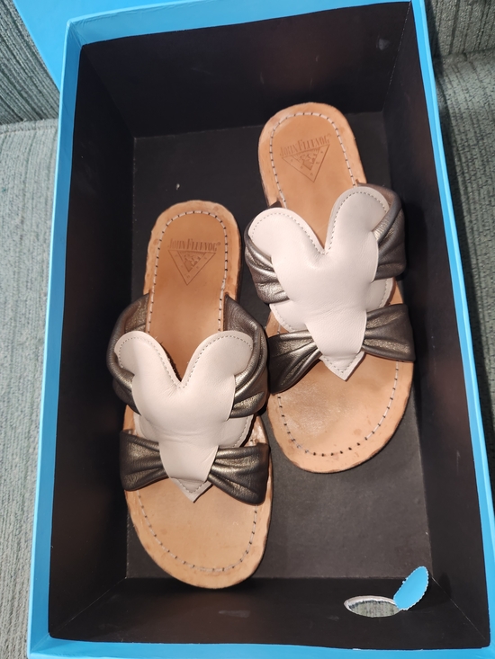 John Fluevog Shoes - 🍉John Fluevog Rivers Heart Tambo Slide Sandals With Box